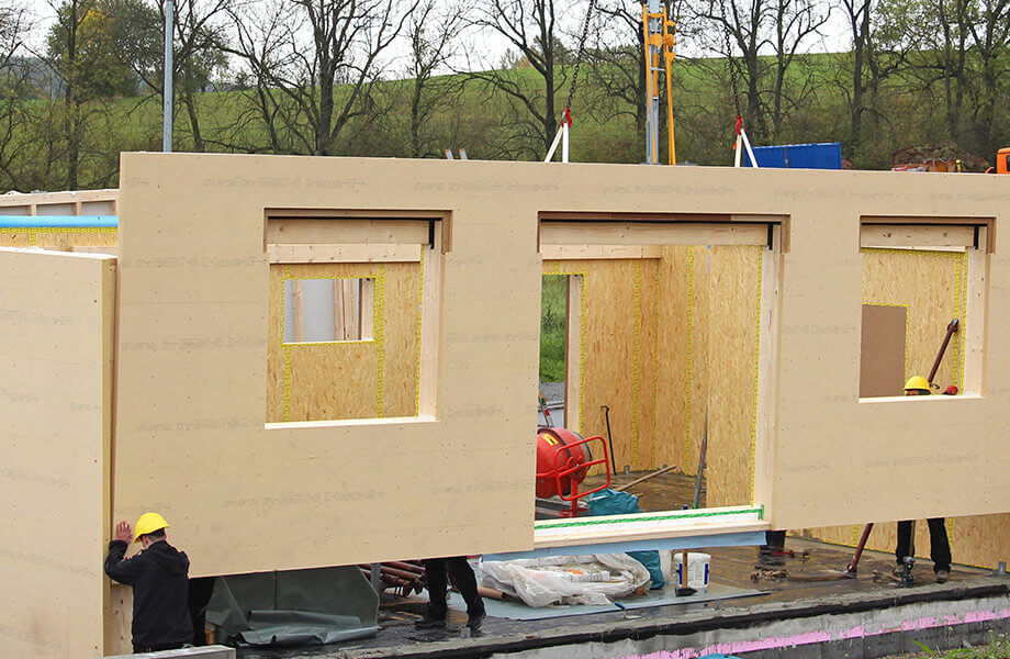 Modular Construction - Assembly of prefabricated building